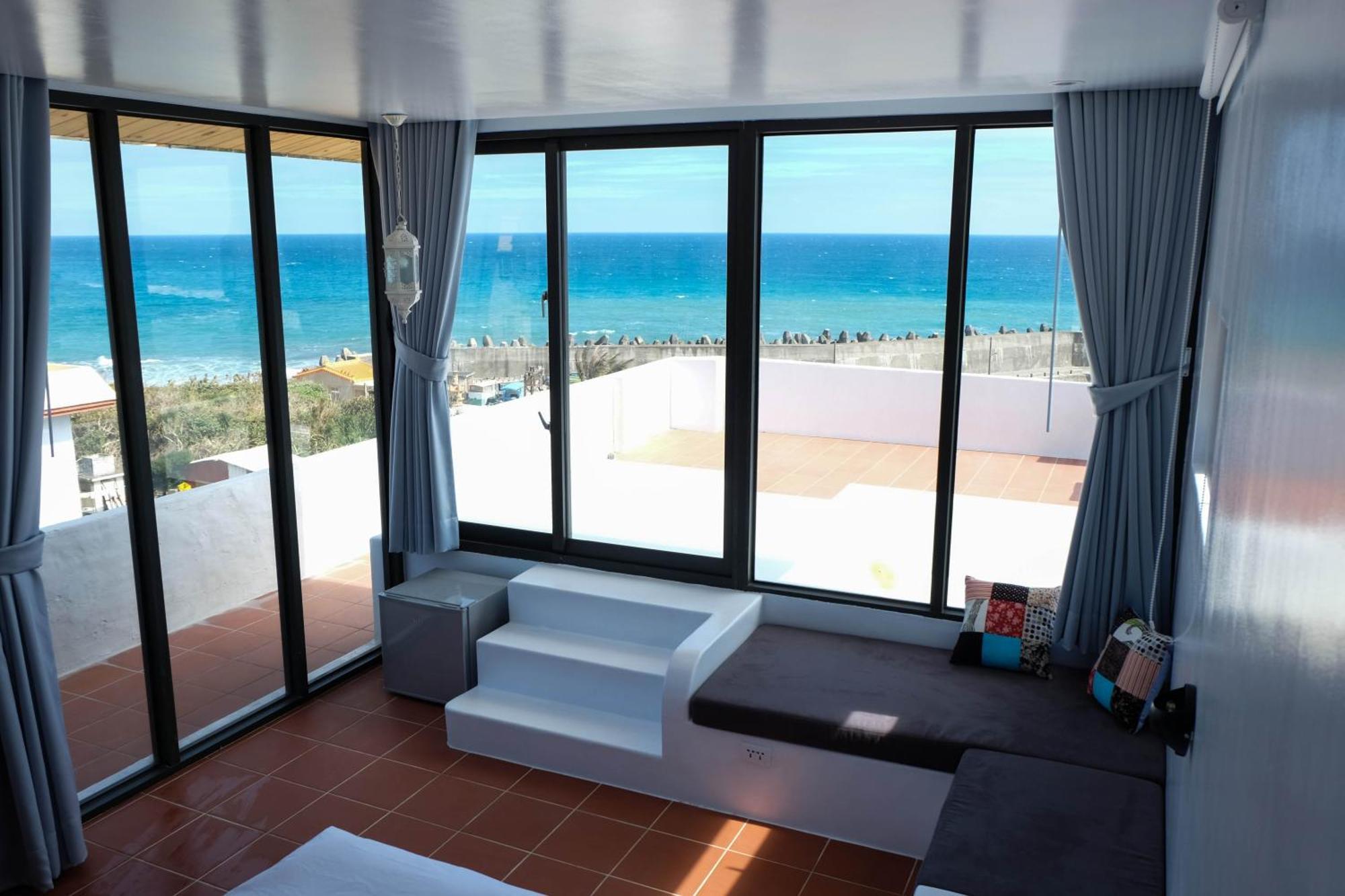 Sea Shore Hotel Manzhou Стая снимка